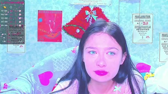 Snapshot of Vanessa_Florence chatting on 01-17-25, 01:04 Vanessa Florence online show from 01-17-25, 01:04