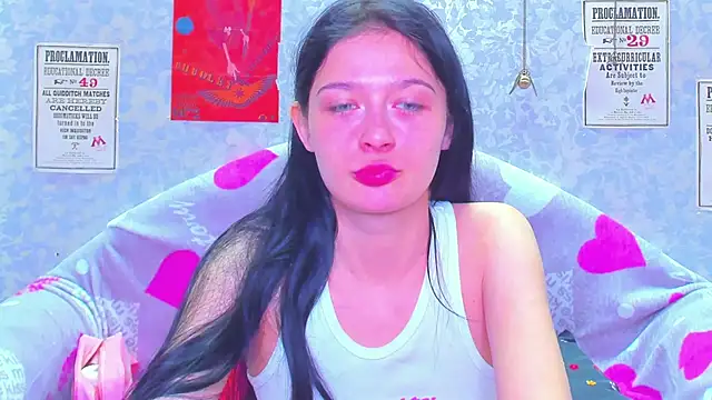 Snapshot of Vanessa_Florence chatting on 02-23-25, 01:13 Vanessa Florence online show from 02-23-25, 01:13