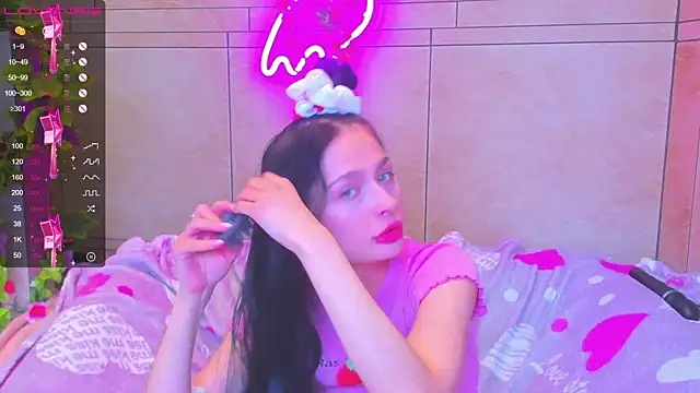 Snapshot of Vanessa_Florence chatting on 03-02-25, 04:39 Vanessa Florence online show from 03-02-25, 04:39