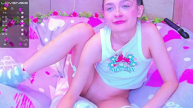 Snapshot of Vanessa_Florence chatting on 03-16-25, 04:09 Vanessa Florence online show from 03-16-25, 04:09