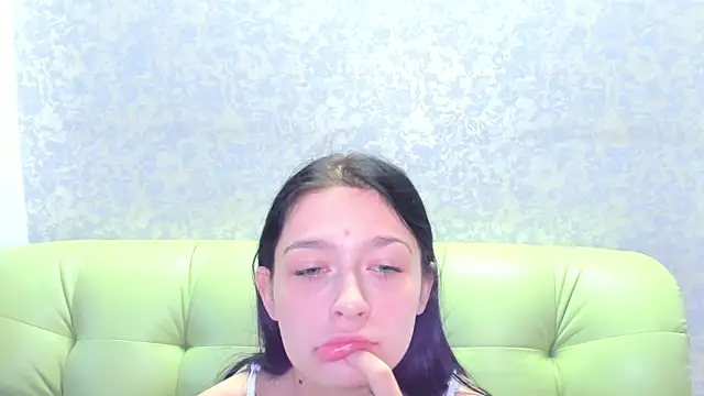 Vanessa Florence online show from 06-18-26, 01:06