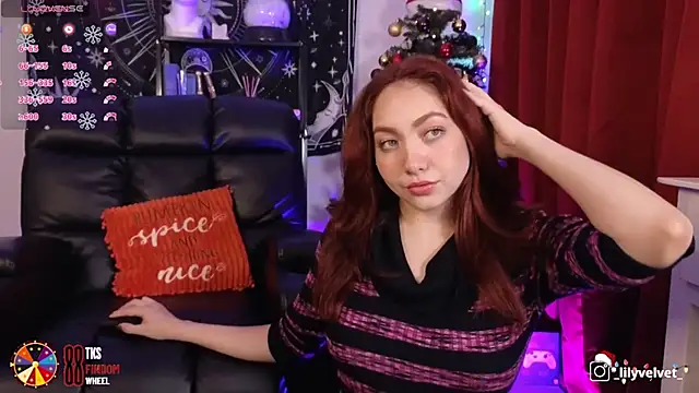 Snapshot of LilyVelvett chatting on 12-23-24, 03:40 LilyVelvett online show from 12-23-24, 03:40