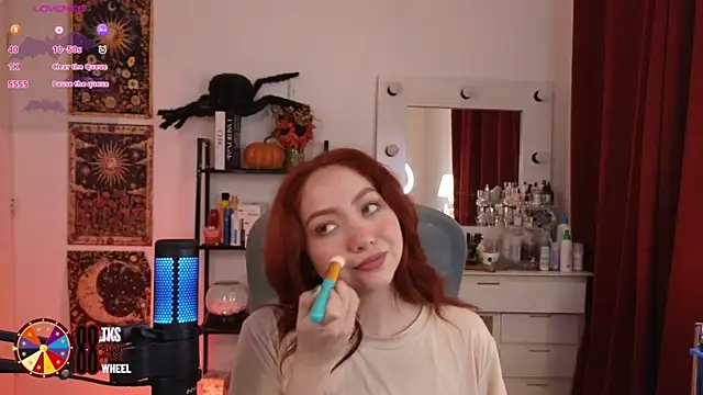 Snapshot of LilyVelvett chatting on 10-03-25, 03:03 LilyVelvett online show from 10-03-25, 03:03