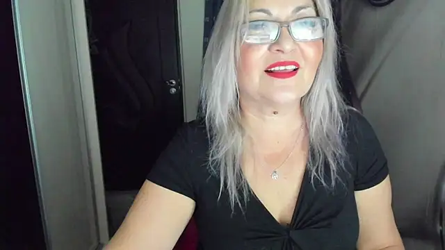 Snapshot of IryshAlice chatting on 10-13-25, 11:16 IryshAlice online show from 10-13-25, 11:16