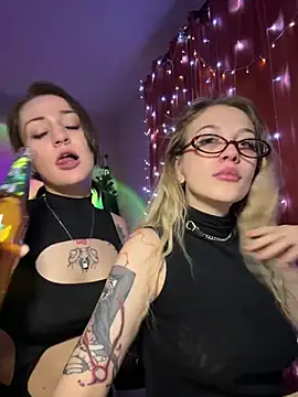 Dooubletroublee online show from 01-18-25, 02:03