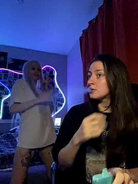 Dooubletroublee online show from 09-27-25, 12:48