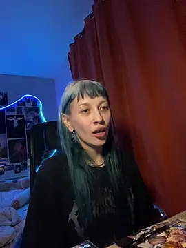 Dooubletroublee online show from 10-15-25, 02:33