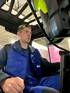 Ricoleckt online show from 10-17-25, 05:48