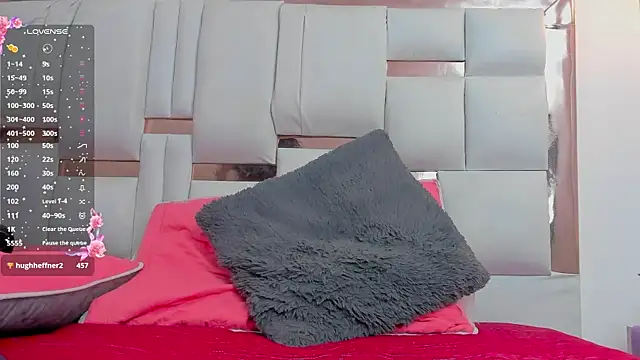 PittAndLunaa online show from 12-26-24, 07:27