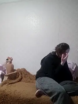 Snapshot of emeli_moon chatting on 03-15-26, 06:36 emeli moon online show from 03-15-26, 06:36