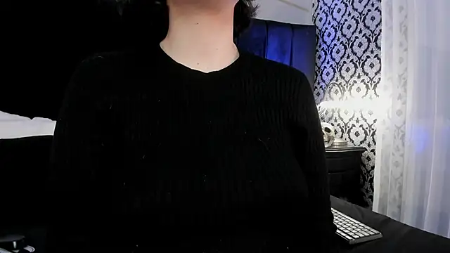 Adeelinee online show from 09-16-25, 07:37