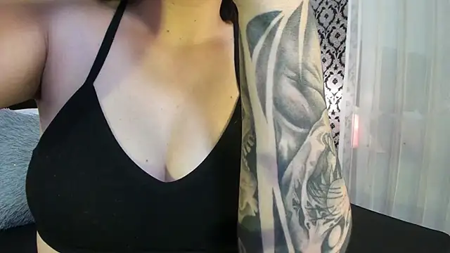 Adeelinee online show from 11-12-25, 08:19