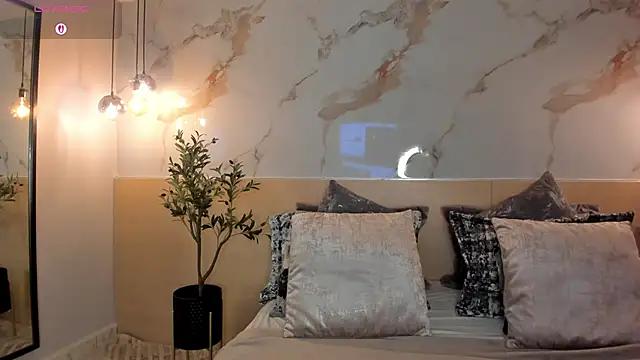 LeaThompson online show from 09-23-25, 12:13