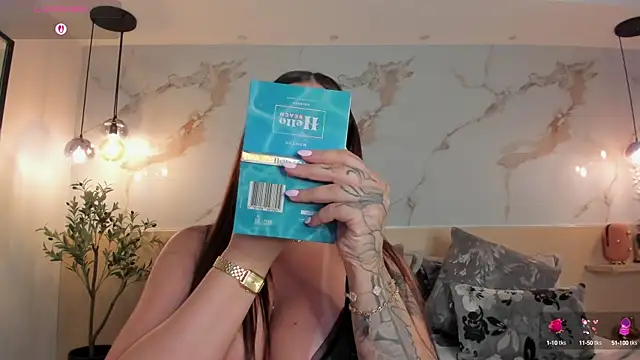 LeaThompson online show from 10-04-25, 11:03