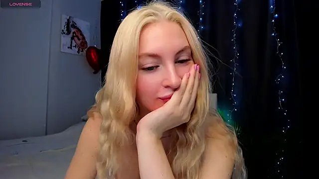 Kimmy powell online show from 10-17-25, 02:15