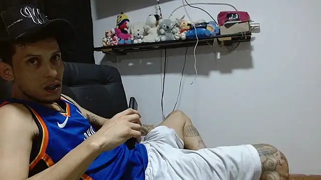 Benedettomichelrubi online show from 01-31-25, 01:43