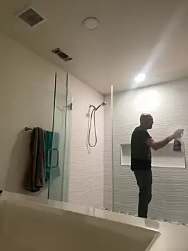 El Gizmo online show from 02-09-25, 05:54