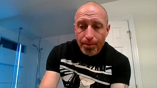 Snapshot of El_Gizmo chatting on 05-23-26, 05:34 El Gizmo online show from 05-23-26, 05:34