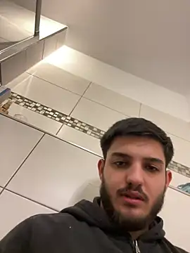 Snapshot of Furko_33 chatting on 12-29-24, 07:11 Furko 33 online show from 12-29-24, 07:11