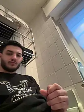 Snapshot of Furko_33 chatting on 01-10-25, 03:06 Furko 33 online show from 01-10-25, 03:06