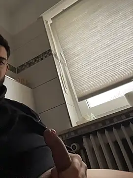 Snapshot of Furko_33 chatting on 11-07-25, 01:44 Furko 33 online show from 11-07-25, 01:44