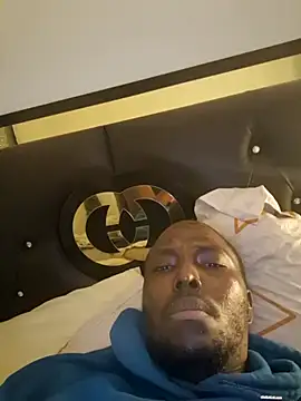 Snapshot of PlasticSurface727 chatting on 09-20-25, 02:29 PlasticSurface727 online show from 09-20-25, 02:29