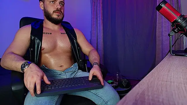 juliusmasters online show from 12-12-24, 03:21