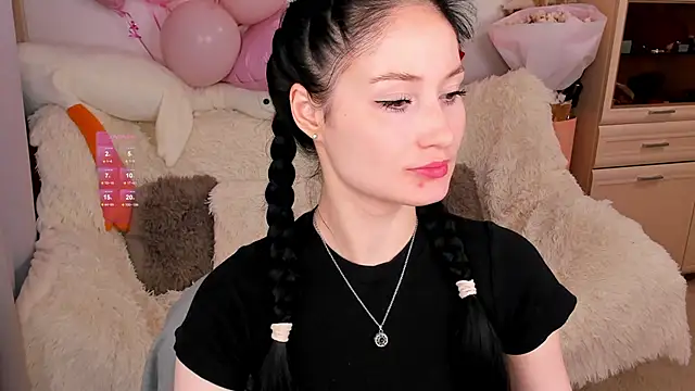 Snapshot of LisaMooore chatting on 02-07-26, 11:14 LisaMooore online show from 02-07-26, 11:14