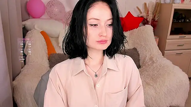Snapshot of LisaMooore chatting on 04-22-26, 06:53 LisaMooore online show from 04-22-26, 06:53