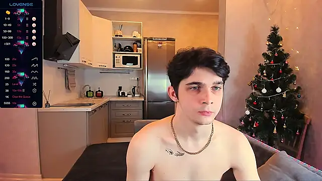 Snapshot of Aaron_Boom chatting on 01-24-25, 11:34 Aaron Boom online show from 01-24-25, 11:34