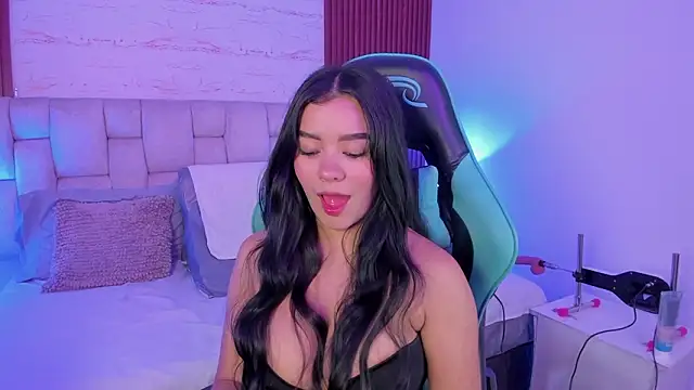 SophiaWylde online show from 02-03-26, 06:22