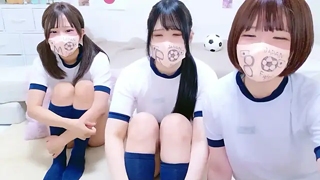 841 yayoi online show from 06-24-26, 04:22