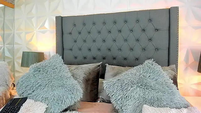 sarah salis  online show from 01-13-25, 04:41