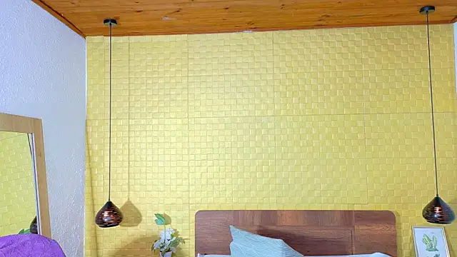 Squirter pussybomb online show from 12-12-24, 03:21