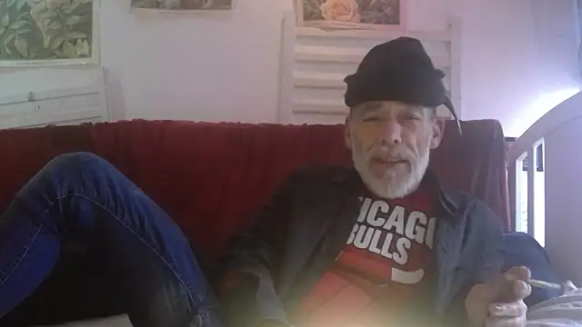 Snapshot of DaddyQuimHot chatting on 12-01-25, 03:39 DaddyQuimHot online show from 12-01-25, 03:39