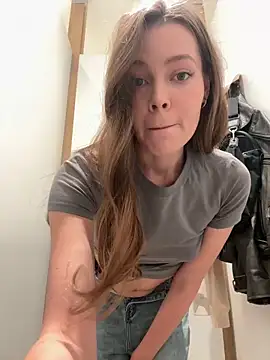 nicole111 online show from 10-01-25, 10:21