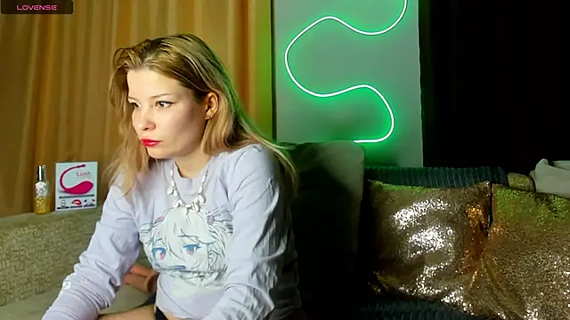 Snapshot of Leila_purr18 chatting on 02-07-25, 07:17 Leila purr18 online show from 02-07-25, 07:17