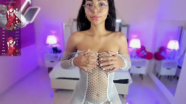 lauramartin1 online show from 03-16-25, 12:34