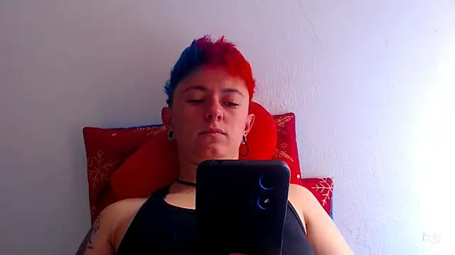 tomboyblue online show from 12-13-24, 04:16