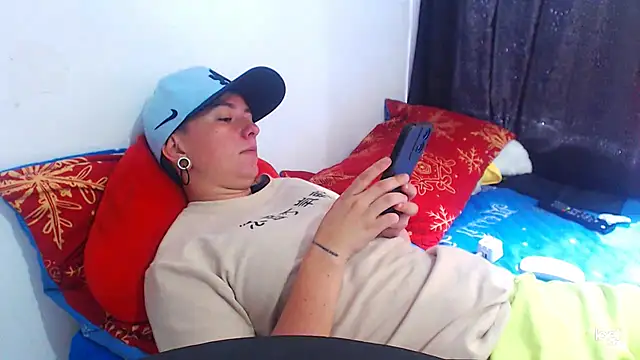 tomboyblue online show from 12-20-24, 05:08