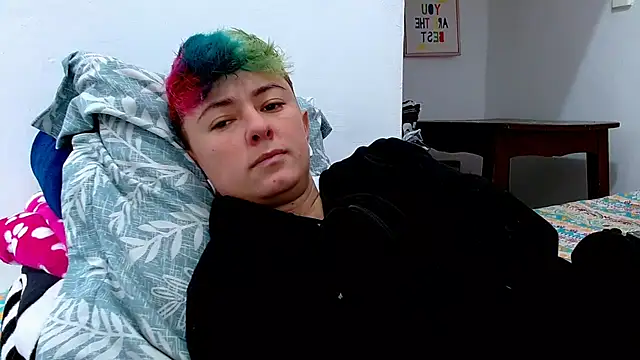 tomboyblue online show from 10-08-25, 01:42