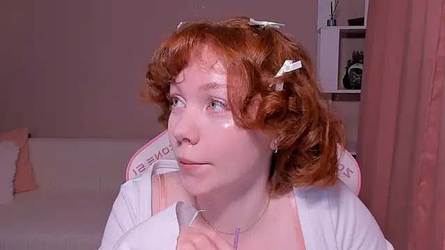 foxyMistrees online show from 01-18-25, 12:13