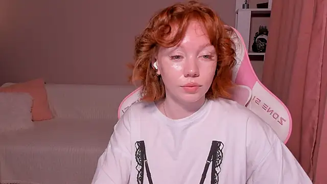 foxyMistrees online show from 01-18-25, 11:44