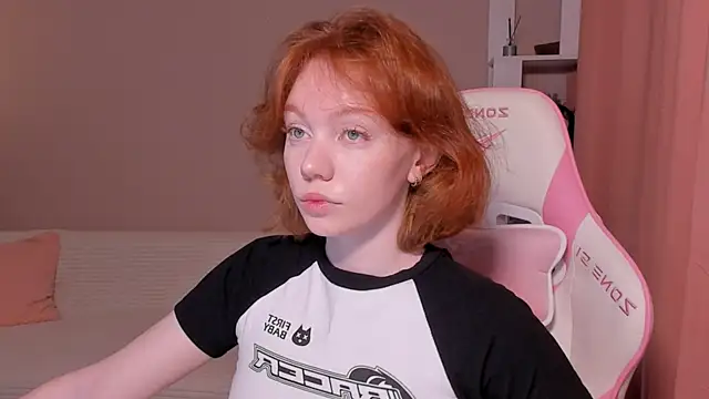 foxyMistrees online show from 02-06-25, 12:11