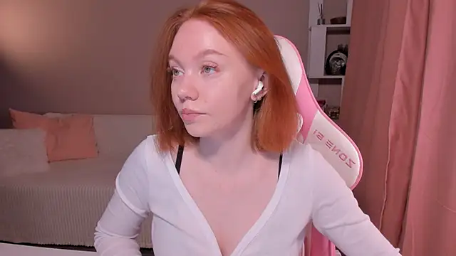 foxyMistrees online show from 03-13-25, 12:05