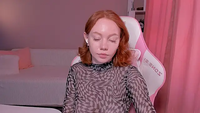 foxyMistrees online show from 03-22-25, 03:41