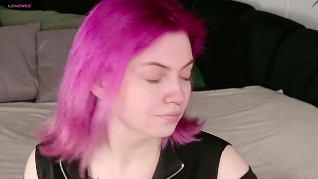 Lisa Adam online show from 09-20-25, 06:09