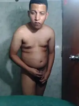 Fuenmayor40 online show from 12-19-25, 07:04