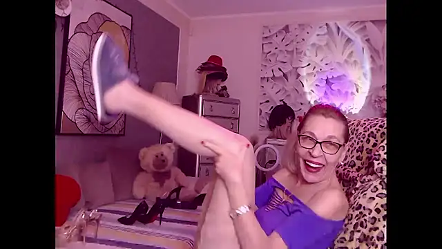 HornyMilf 555 online show from 01-09-26, 03:48