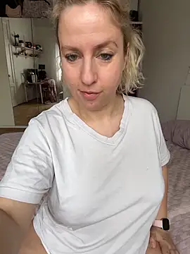 MariaValentine online show from 02-03-26, 08:41